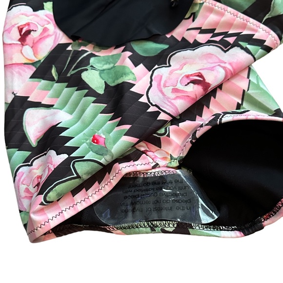 ModCloth Ruffle Floral One Piece Swimsuit Size Large NWOT - Picture 5 of 7